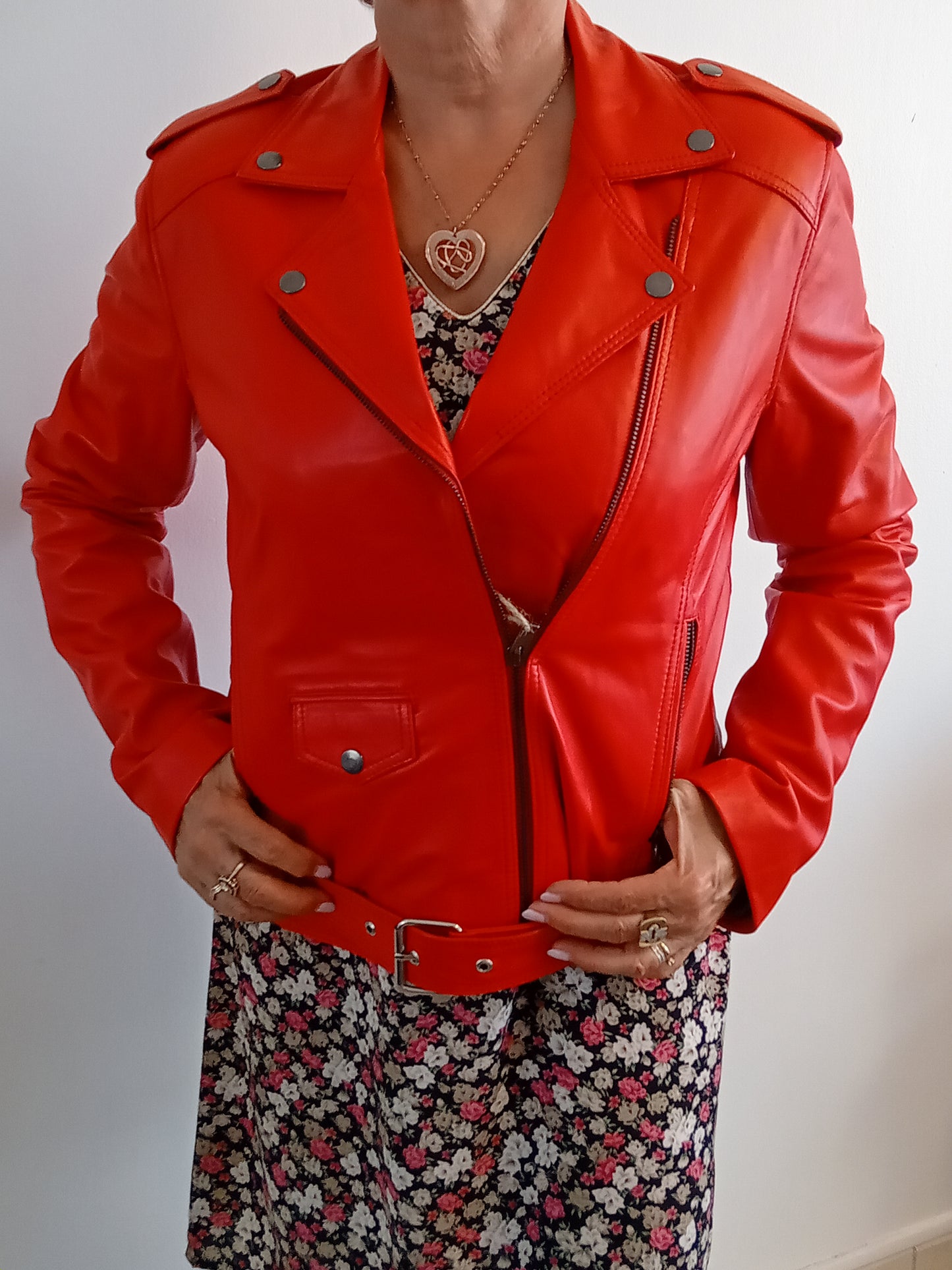 "Perfecto" rouge avec ceinture